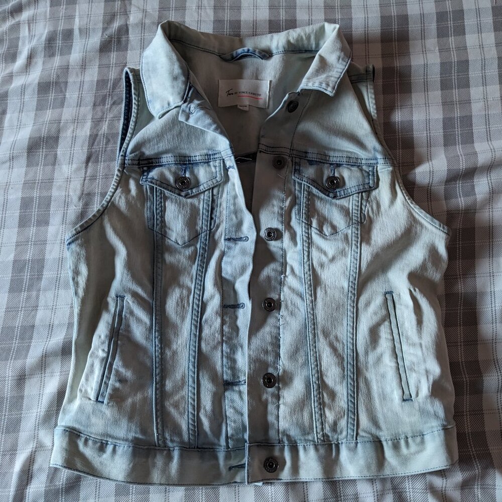 Two by Vince Camuto Light Wash Demin Vest (Size Small)